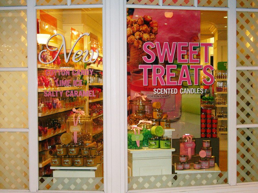 White Barn Candle Co. Windows and Display Abigail Algueseva